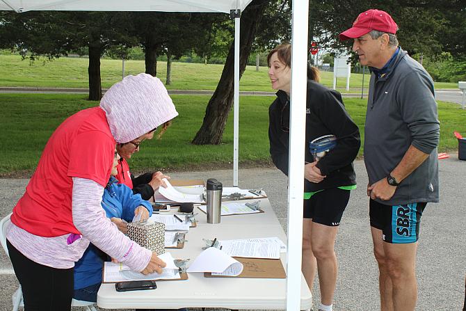 Gladys, Barbara and Elaine Working Registration